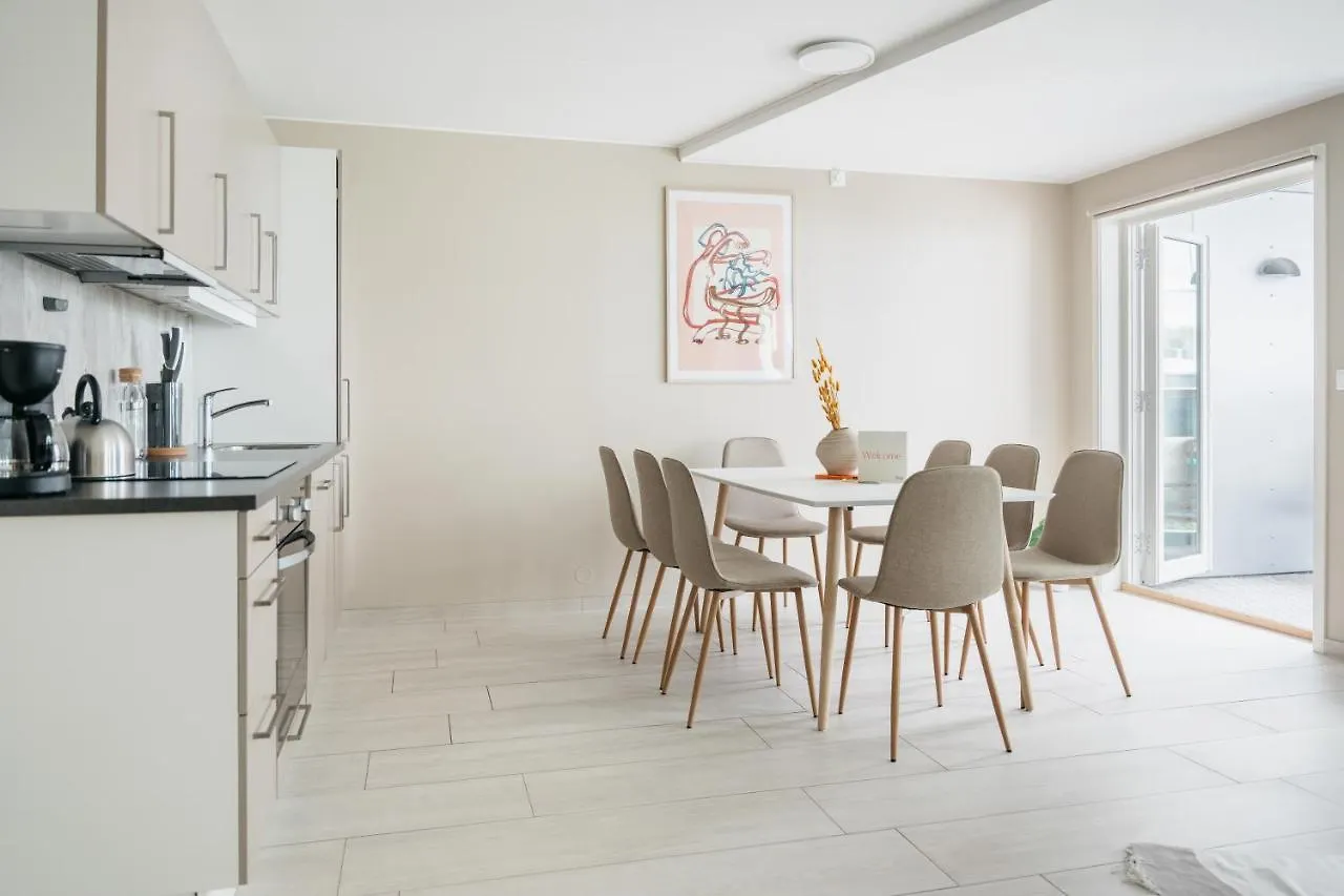 Stay L Urban - Spacious Apartment With Private Terrace 베르겐