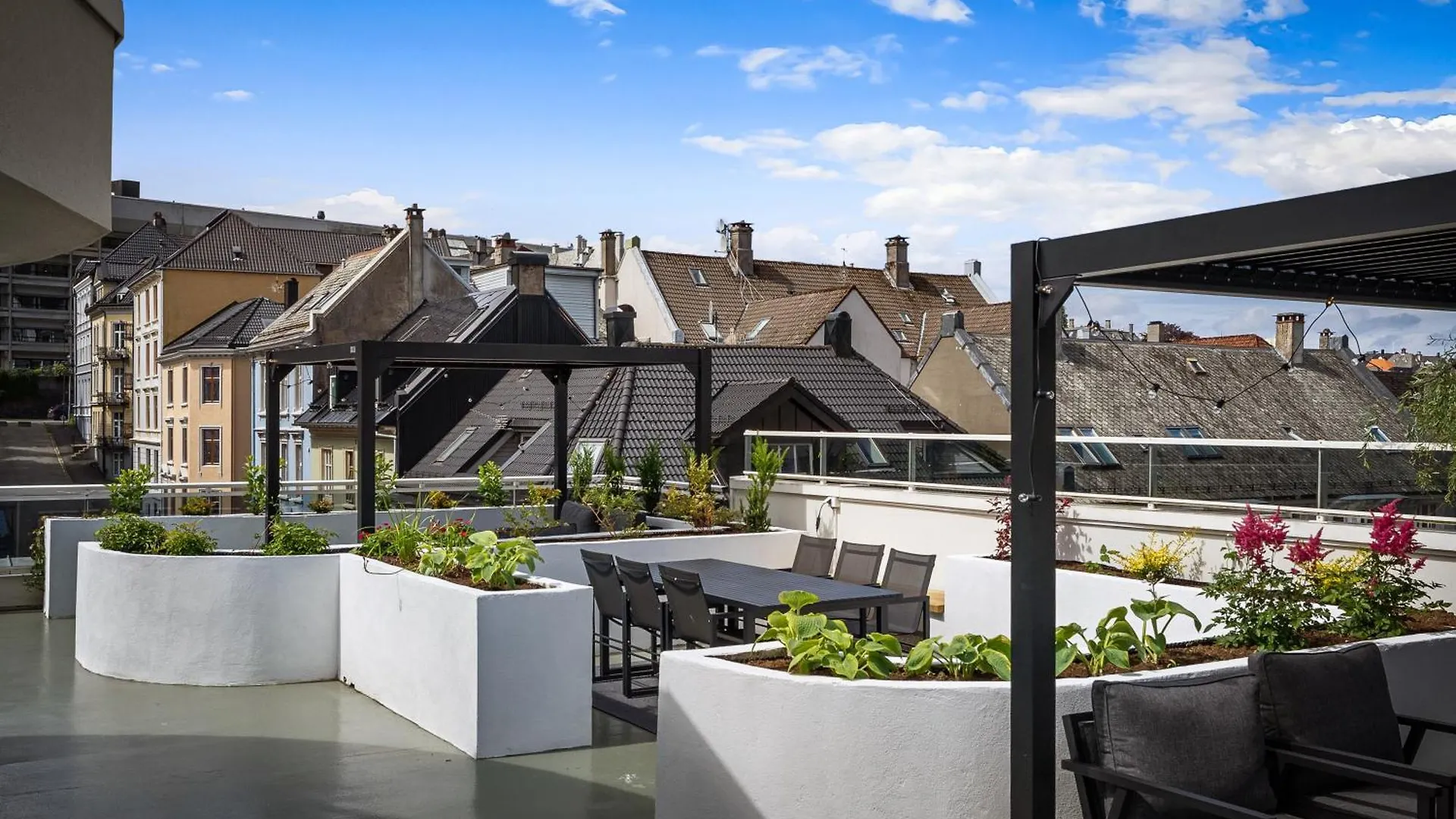Stay L Urban - Spacious Apartment With Private Terrace Bergen 0*,  Norway
