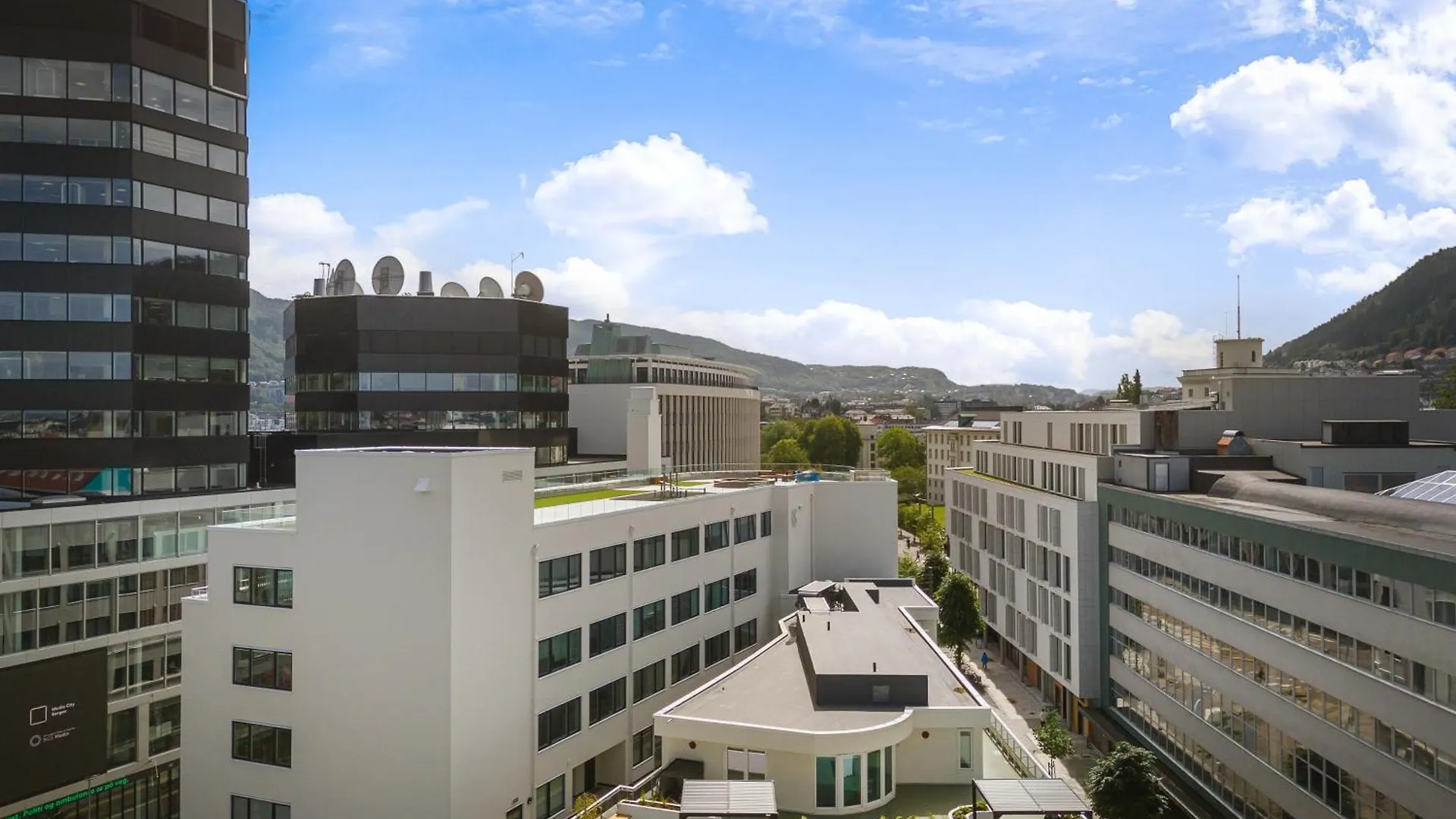 Stay L Urban - Spacious Apartment With Private Terrace 베르겐