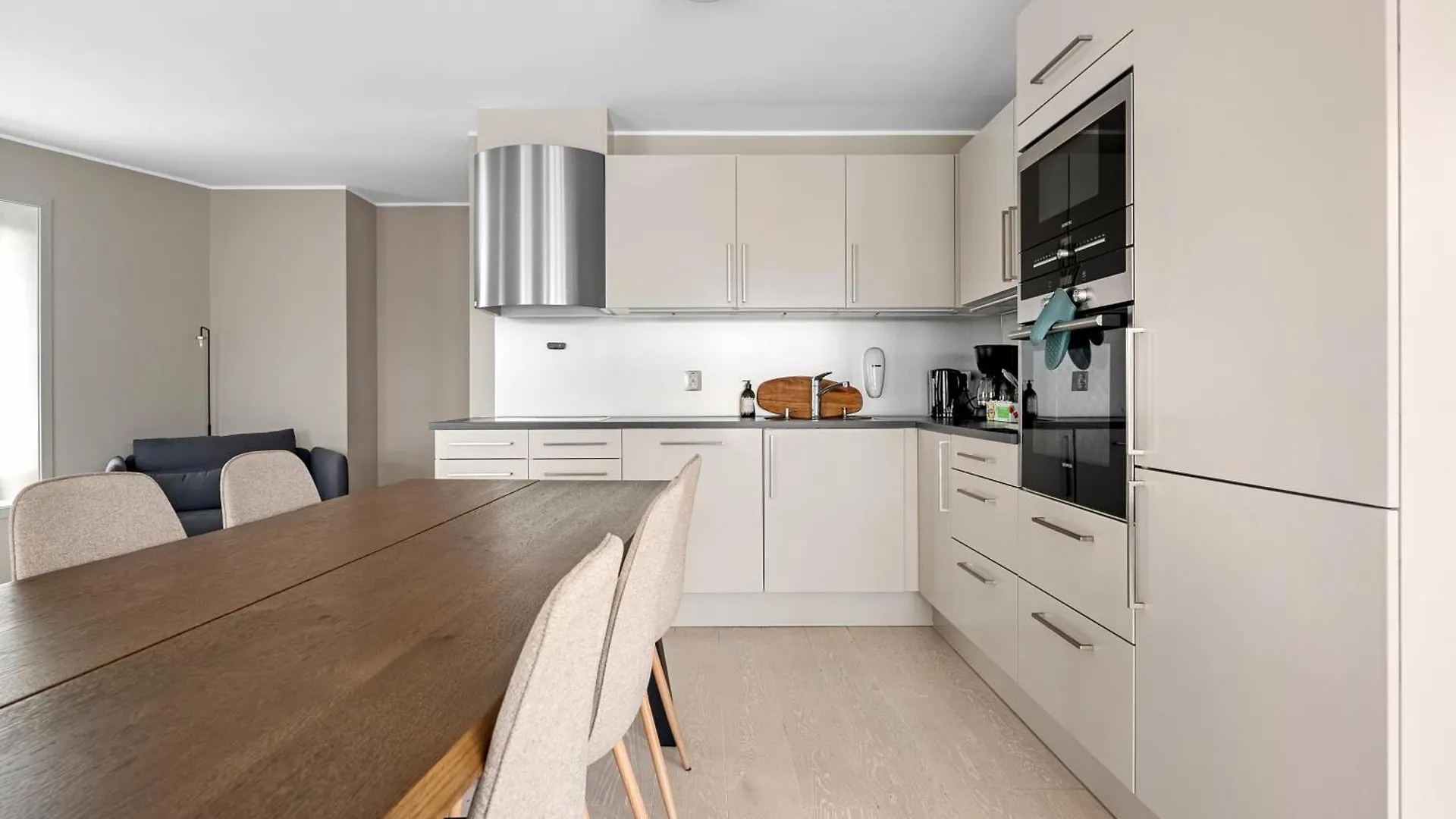 Stay L Urban - Spacious Apartment With Private Terrace 베르겐