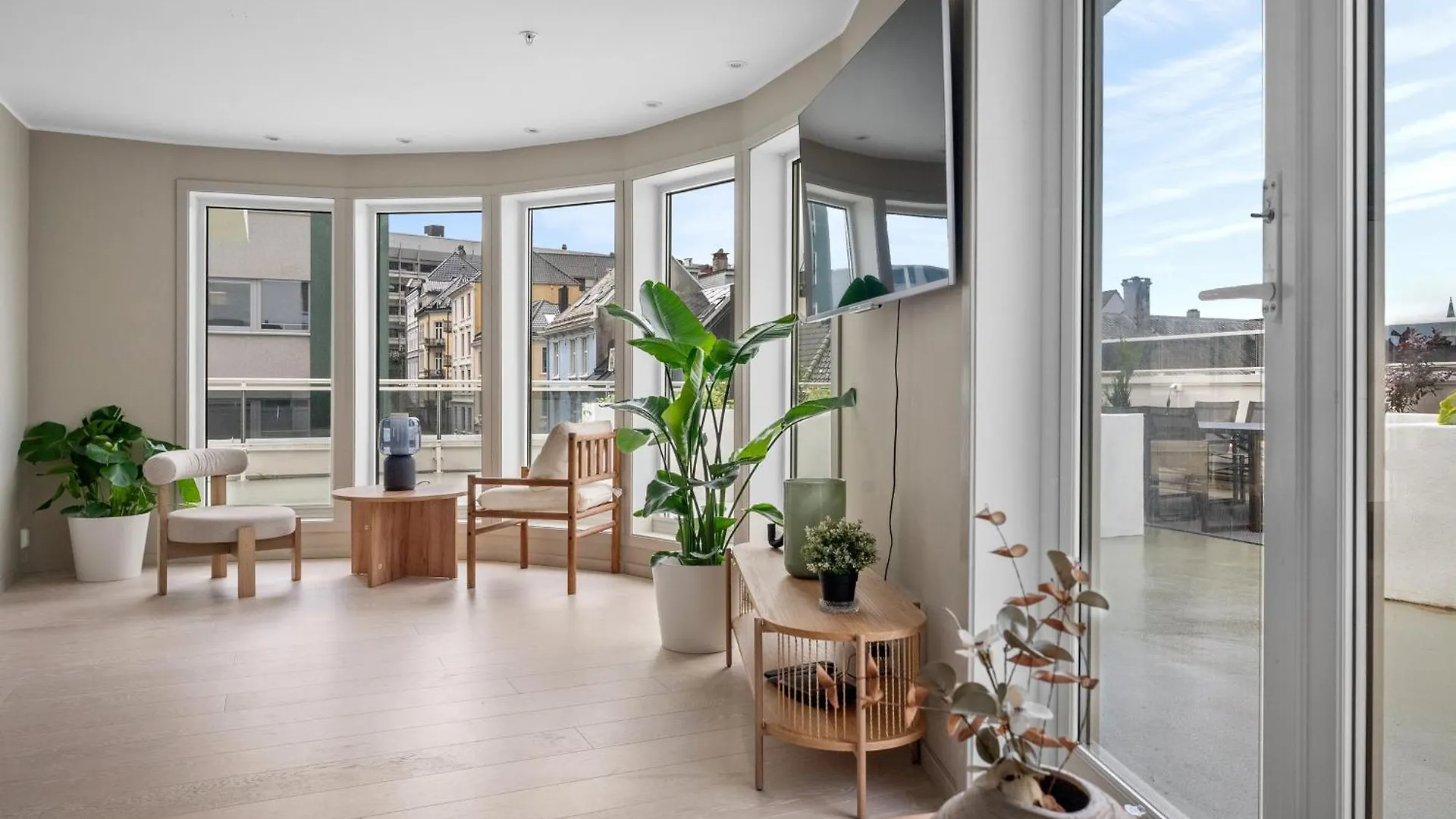 Stay L Urban - Spacious Apartment With Private Terrace 베르겐