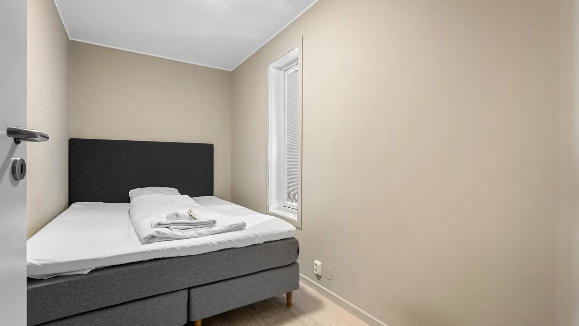 Stay L Urban - Spacious Apartment With Private Terrace Bergen 0*,  Norway