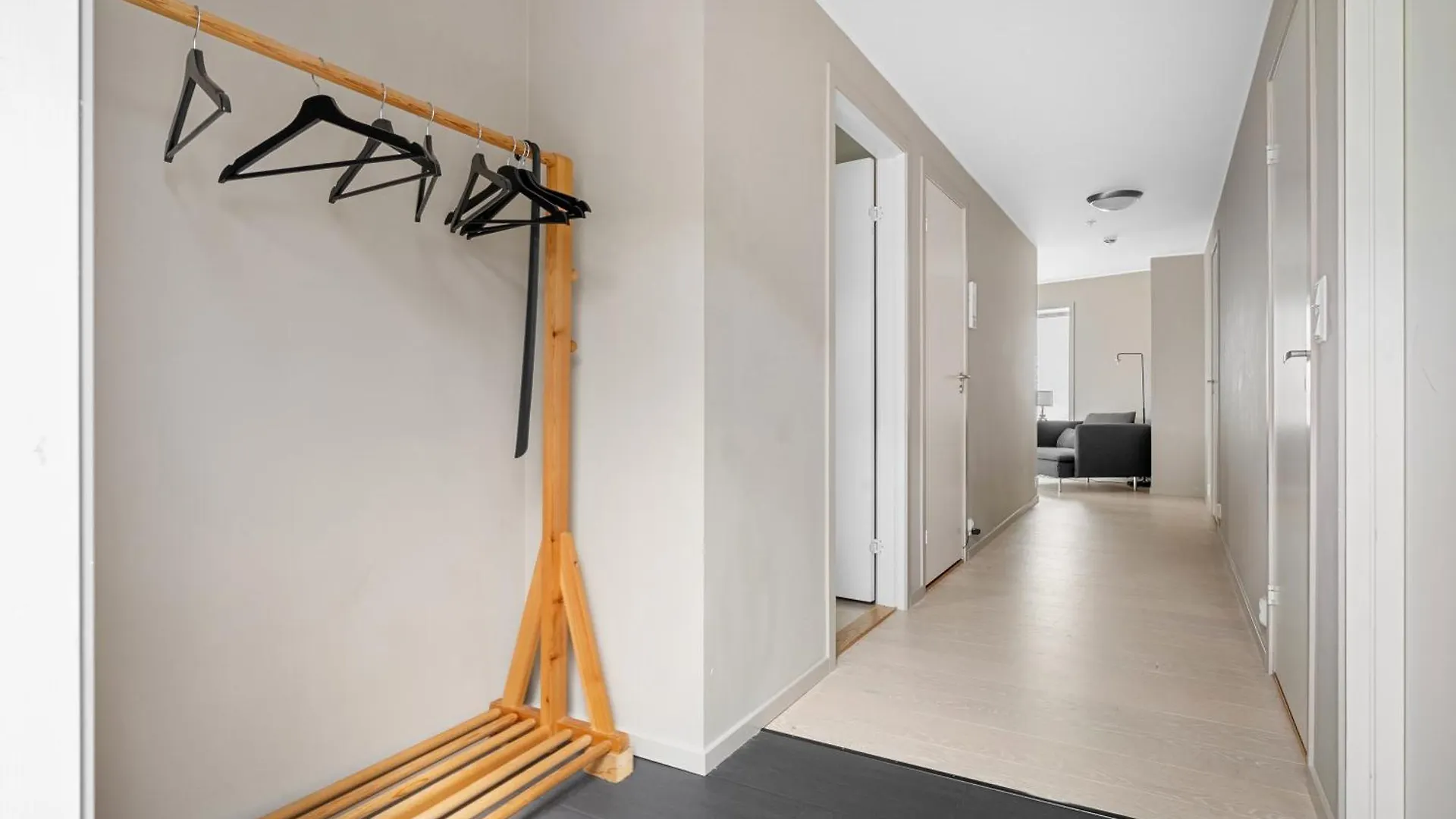 Stay L Urban - Spacious Apartment With Private Terrace 베르겐