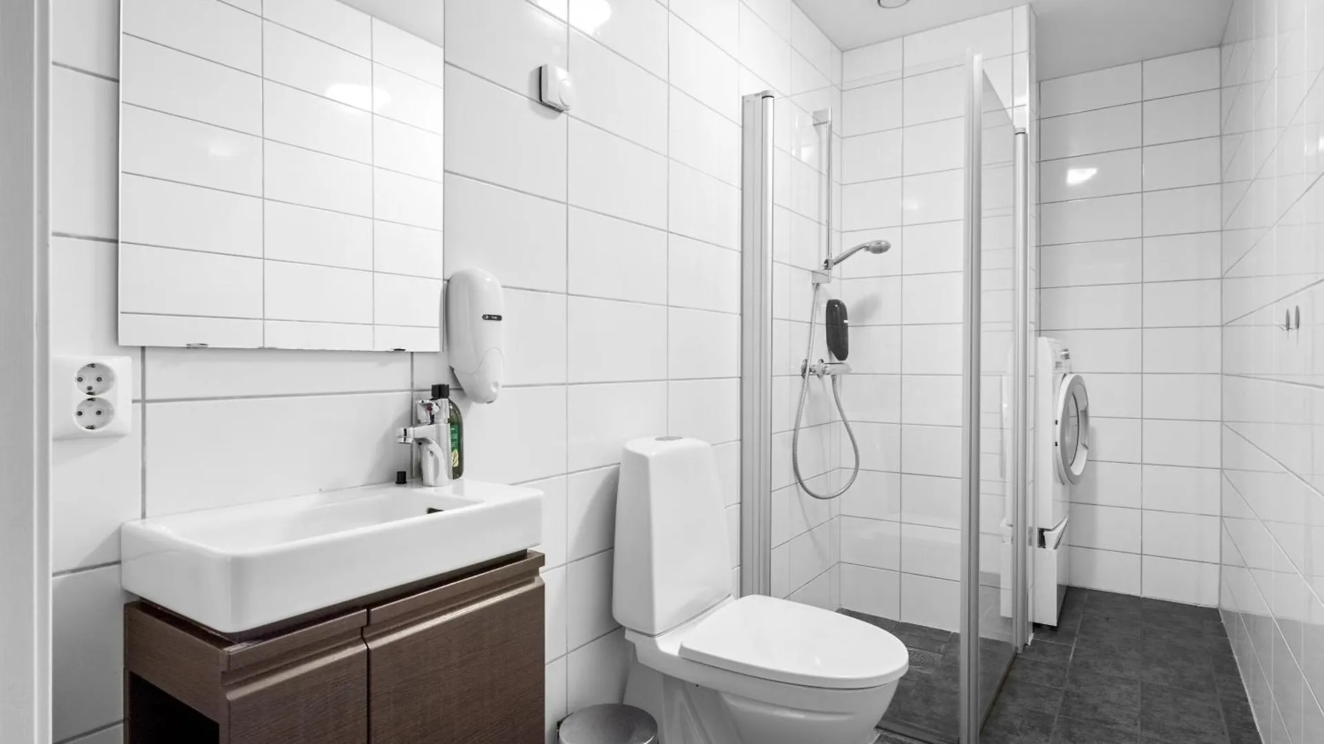 Stay L Urban - Spacious Apartment With Private Terrace 베르겐